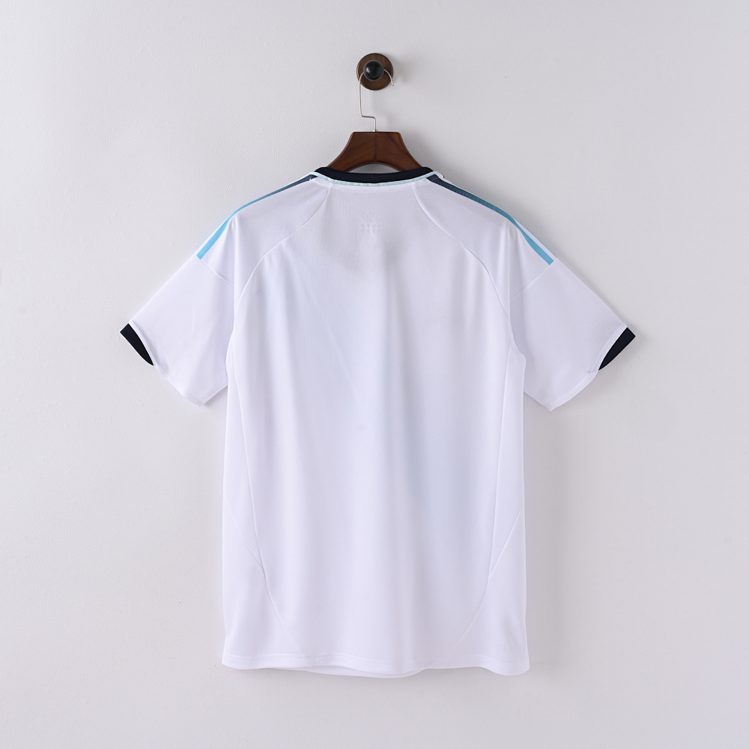 2012/13 Chelsea away game - Image 2