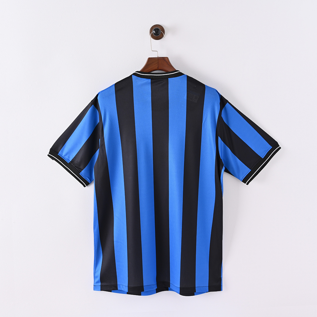 09-10 Inter Milan home court - immagine 2