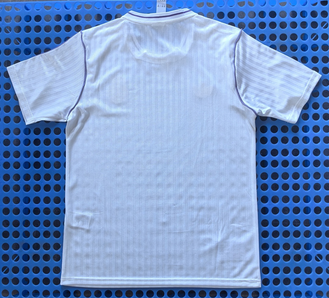 2025 Real Madrid Retro T-Shirt White - immagine 2