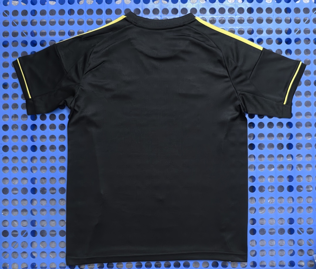 2025 Liverpool Black Training Jersey - immagine 2