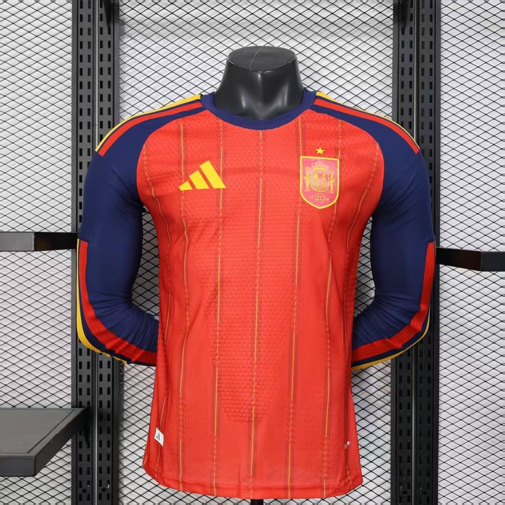 Players: 26 Spain main long sleeves