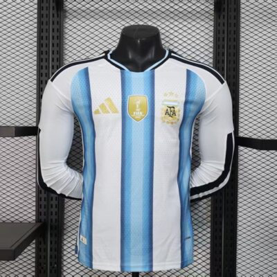 Players: 26 Argentina main long sleeves