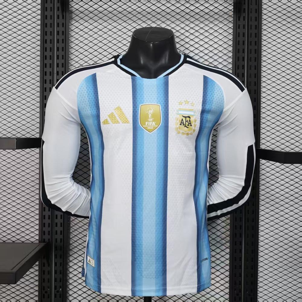 Players: 26 Argentina main long sleeves