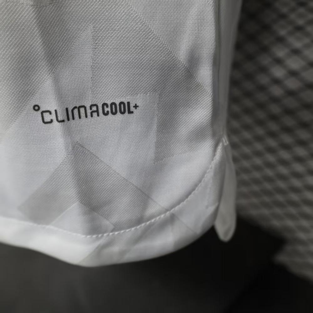 Players: 26 Mexico visitors - Image 3