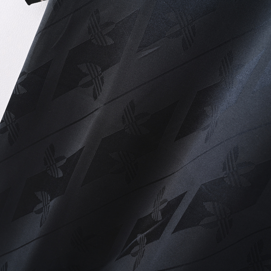 24-25 Real Madrid - Image 3