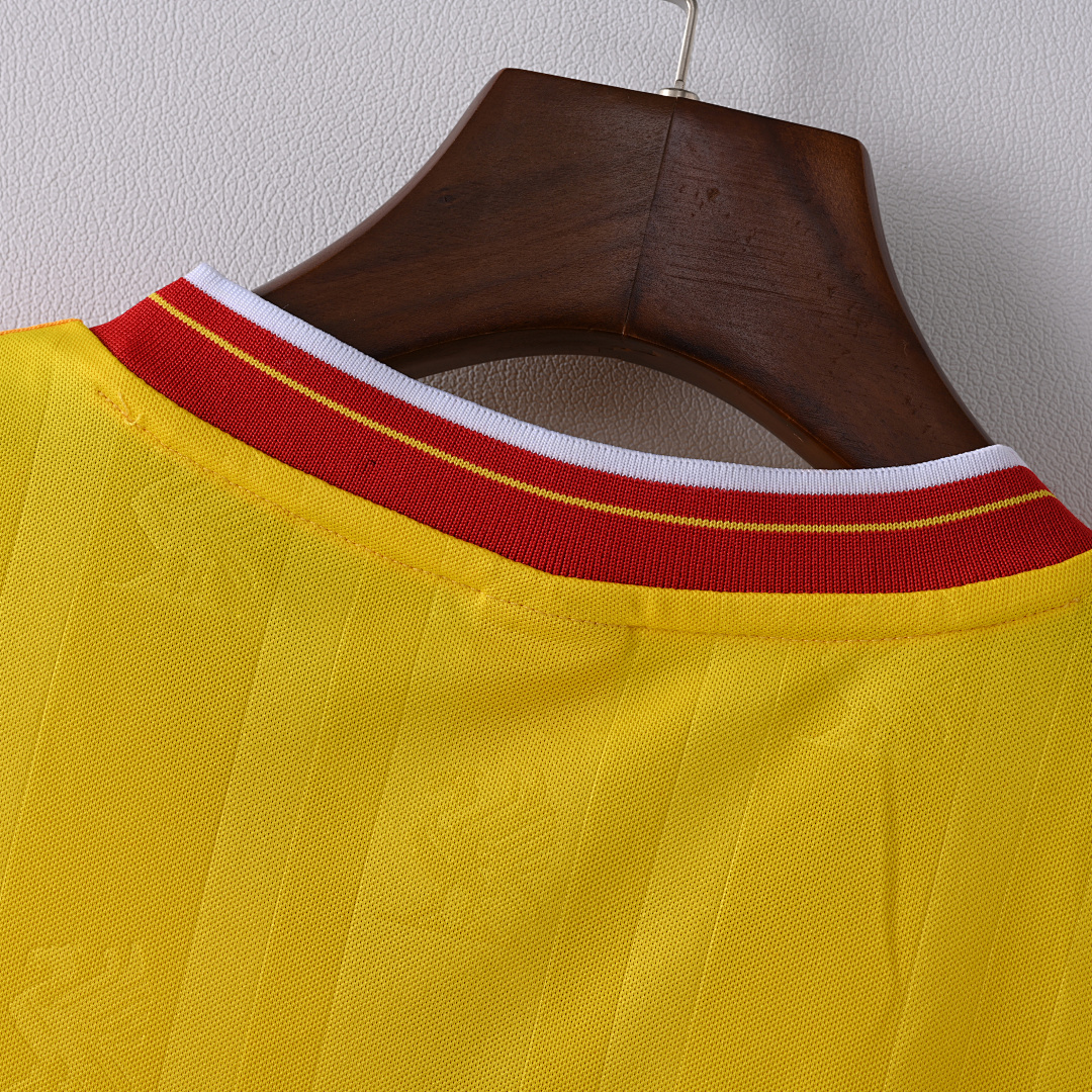 85-86 Liverpool away game - Image 3
