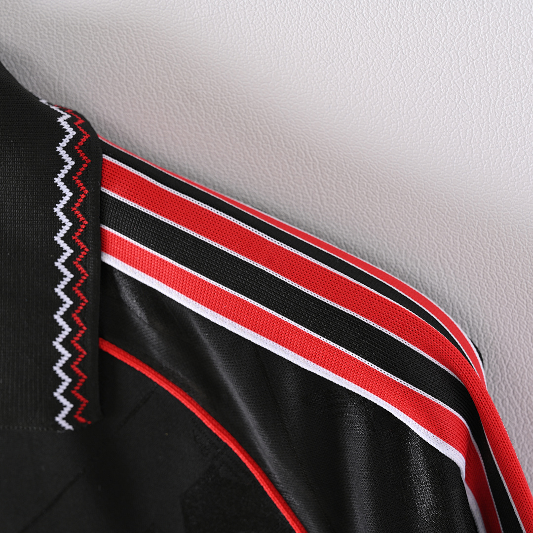 24-25 Manchester United retro black - immagine 3