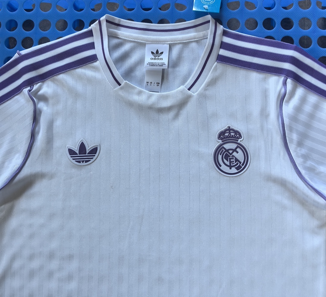 2025 Real Madrid Retro T-Shirt White - immagine 3