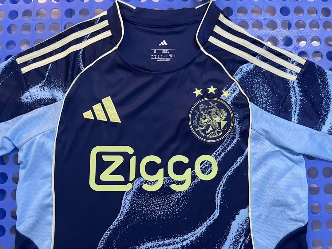 2025 Ajax away game - immagine 3
