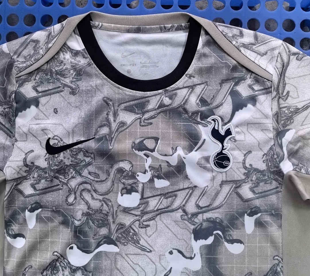 2025 Tottenham Hotspur pre-match training suit off-white - immagine 3