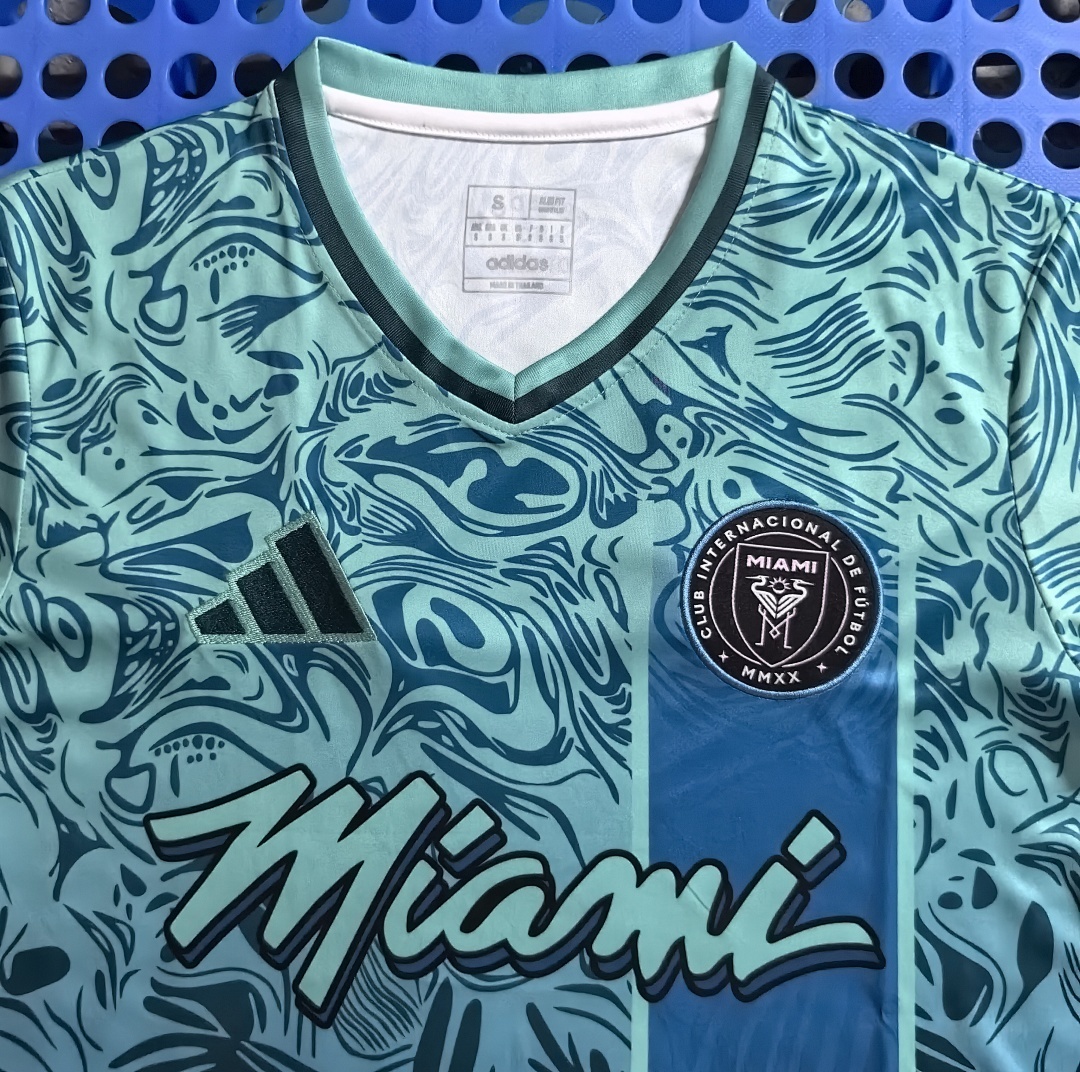 Miami Blue Gradient Edition T-Shirt - immagine 3