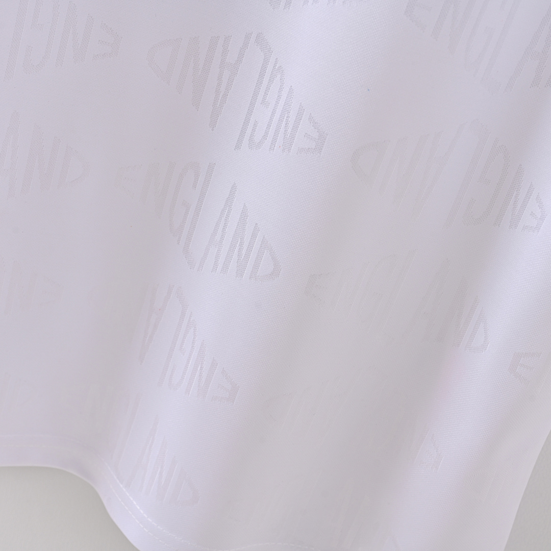 1992 England home game - Image 4