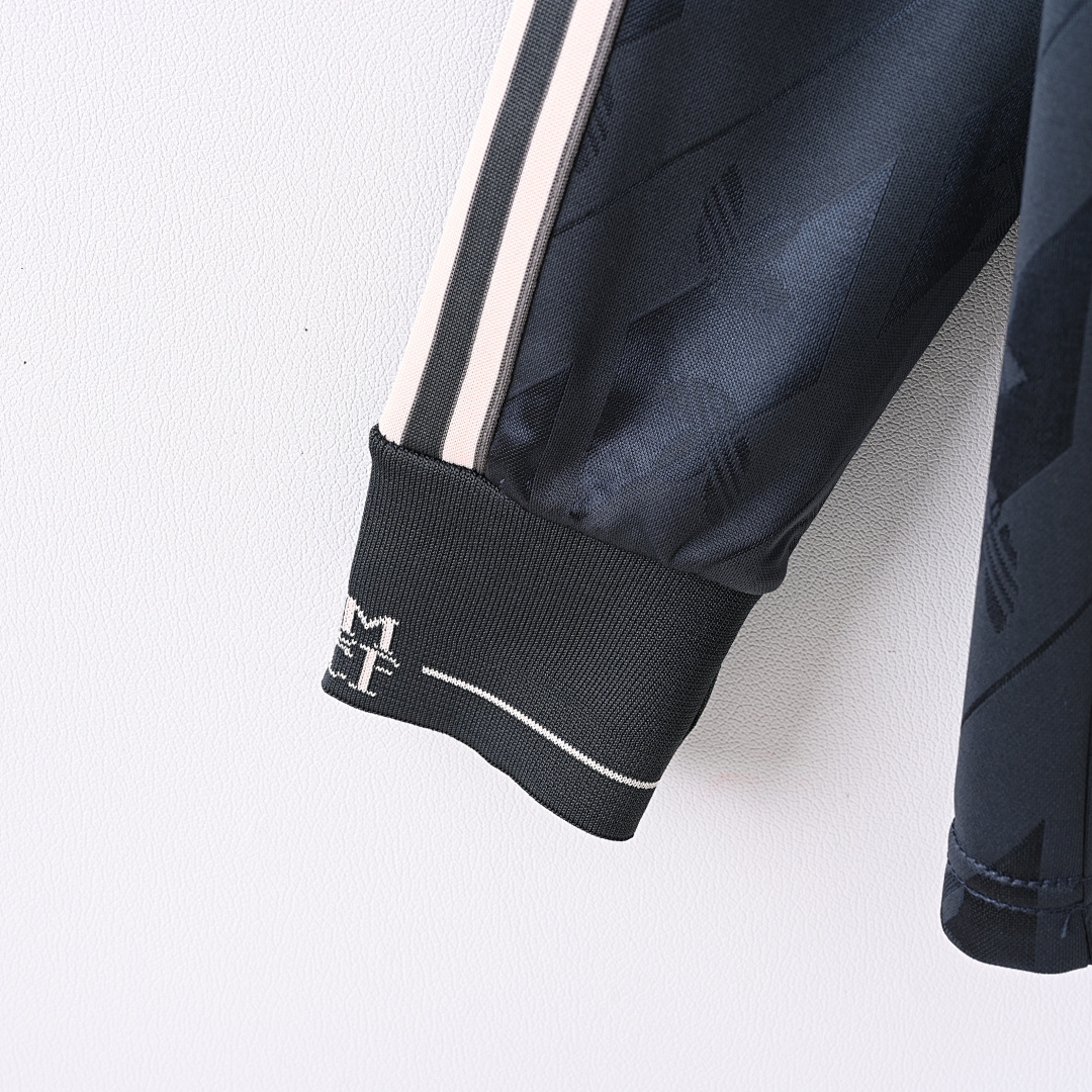 24-25 Real Madrid Retro - Image 4