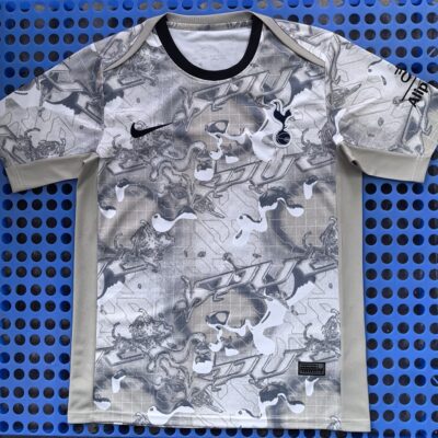 2025 Tottenham Hotspur pre-match training suit off-white