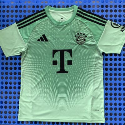 2025 bayern goalkeeper light green