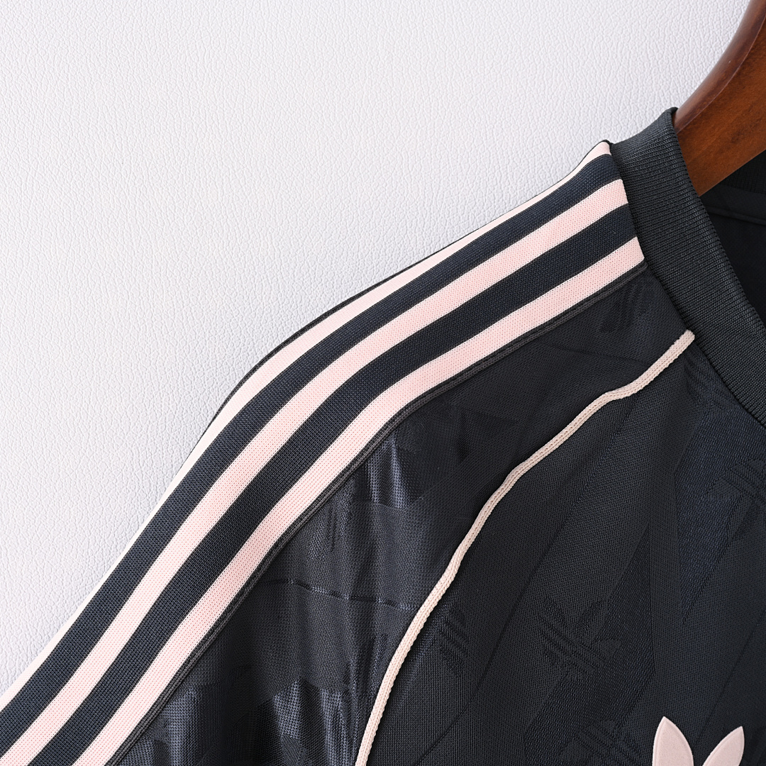 24-25 Real Madrid - Image 5