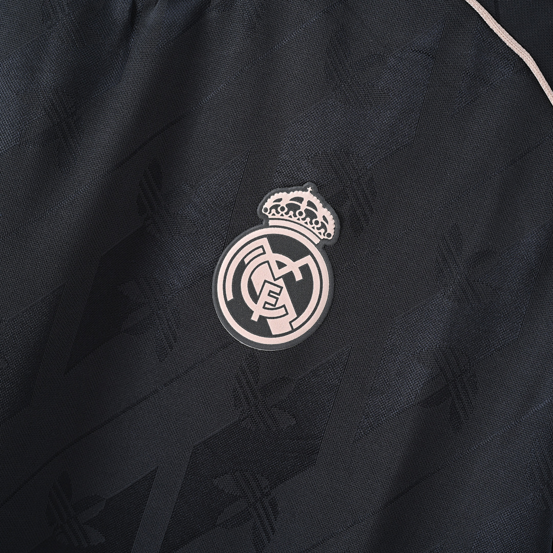 24-25 Real Madrid - Image 6