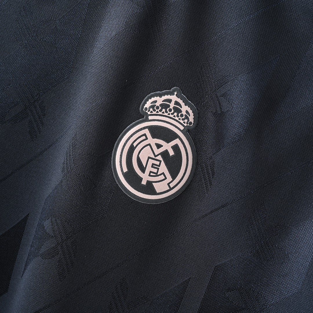 24-25 Real Madrid Retro - Image 6