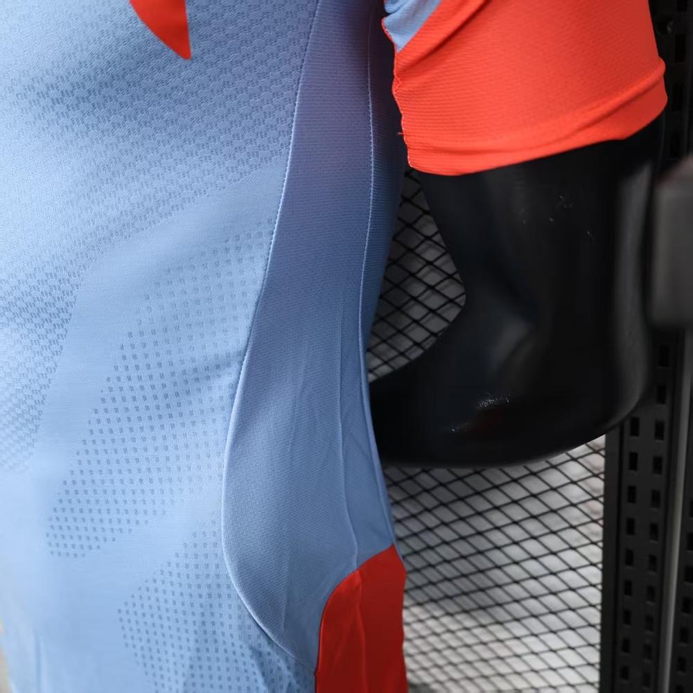 Players: 26 Japanese visitors - immagine 6