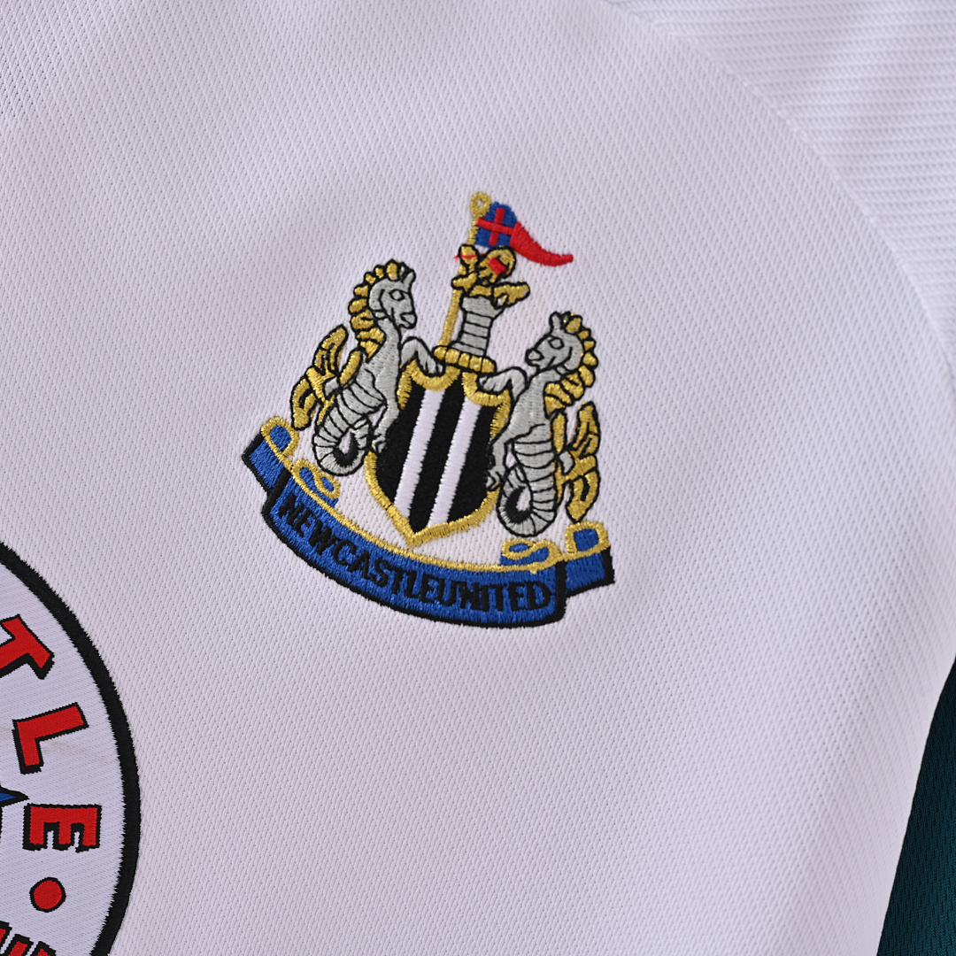 99-00 Newcastle away game - immagine 7