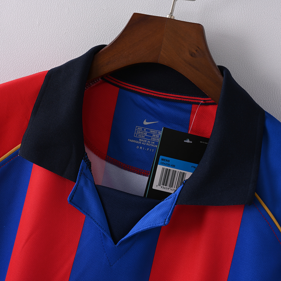 01-02Barcelona home court - Image 7