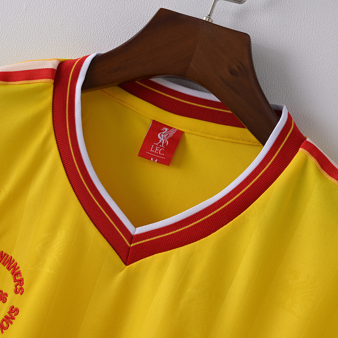 85-86 Liverpool away game - Image 8